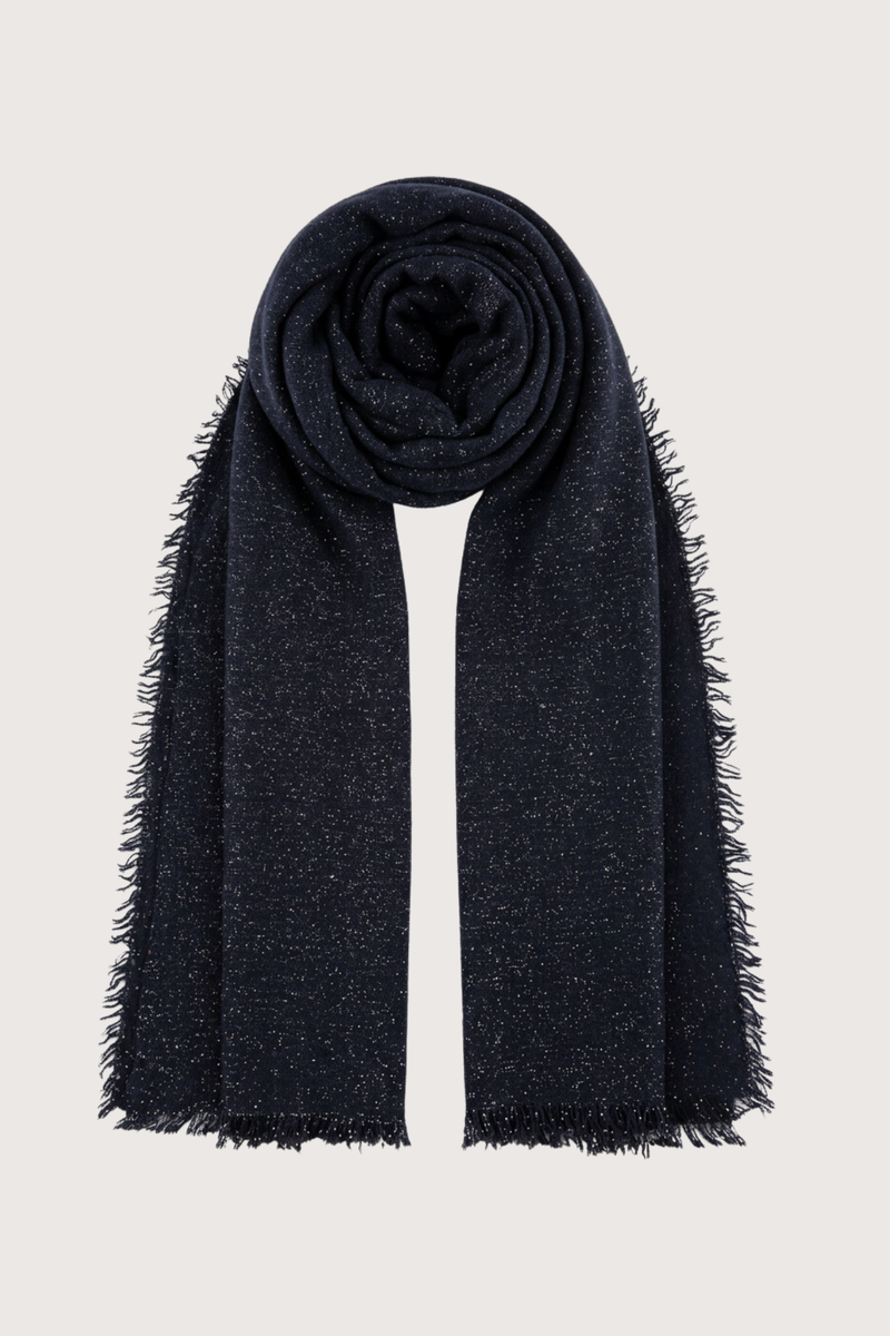 flat lay Alux Silver Lurex Scarf Navy Lurex throughout
Rectangular shape
Worn as a soft and wrap shawl

Cashmere 72% Polyester 28%

65 cm x 175 cm