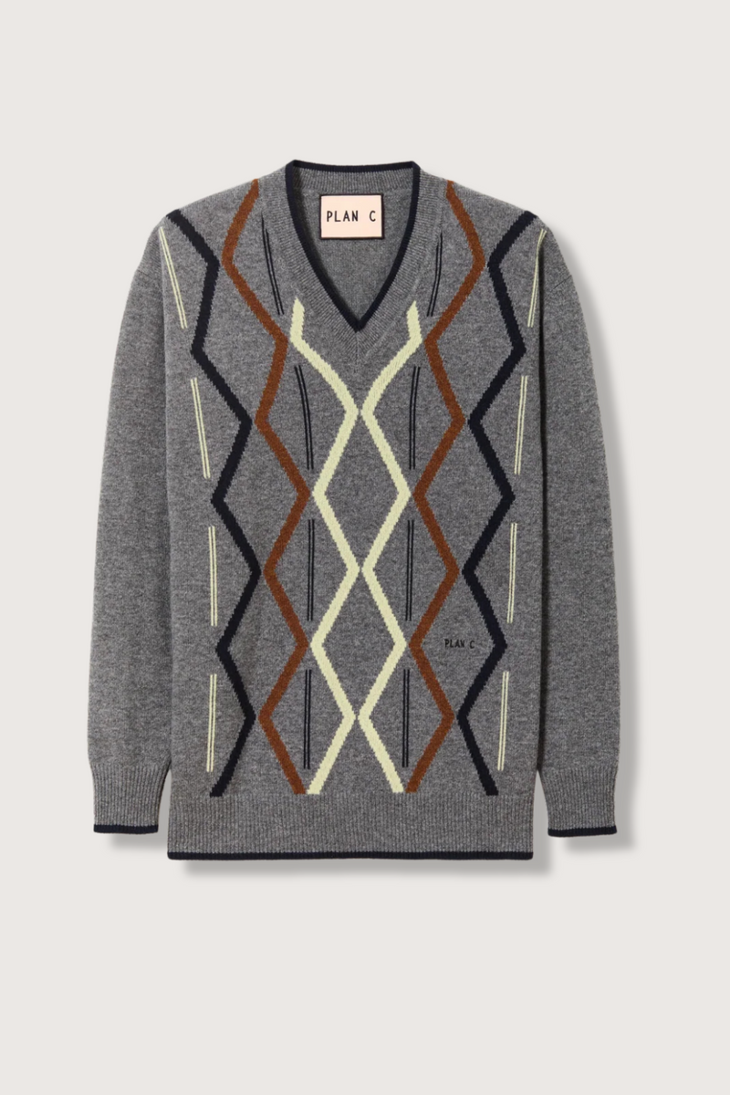 flat lay Argyle Cashmere Sweater, V-neck, Grey base, Ribbed neck, cuff and hems
Classic fit