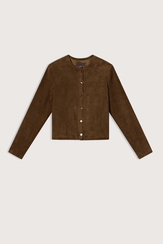 flat lay Astrid Suede Cardigan Jacket Bear Short cardigan
100% Stretch lamb leather suede | Lining: 95% Silk, 5% Elastane
Mother-of-pearl effect buttons
Crewneck
Classic fit
Machine washable