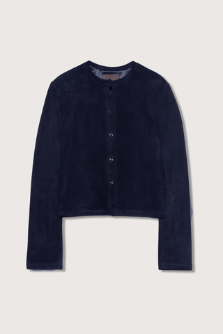 flat lay Astrid Suede Cardigan Jacket Notte 100% Suede
6 Button up closure
Crewneck
Classic fit
Color: Notte = Navy