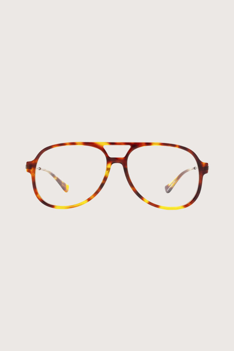 front profile Aviadora Reading Glasses Terrapin frame clear lens Aviator frame shape
Classic double-bridge
Acetate front
Metal arms
Premium hard coating protects lenses, increasing durability and minimizing scratches
High-performance water, dirt, and grease-repellent coating&nbsp;
Premium, bio-based acetate frame with custom metal alloy details
3-barrel industrial hinges