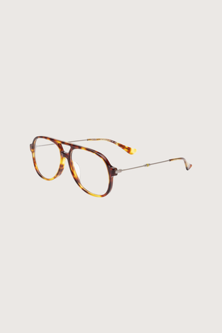 side profile Aviadora Reading Glasses Terrapin frame clear lens Aviator frame shape
Classic double-bridge
Acetate front
Metal arms
Premium hard coating protects lenses, increasing durability and minimizing scratches
High-performance water, dirt, and grease-repellent coating&nbsp;
Premium, bio-based acetate frame with custom metal alloy details
3-barrel industrial hinges