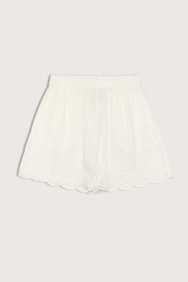 flat lay Babette Eyelet Shorts white All over eyelet detailing
Elasticized waistband
Practical pockets
Relaxed silhouette
Self: 100% cotton
Embroidery: 100% polyester
Slip on