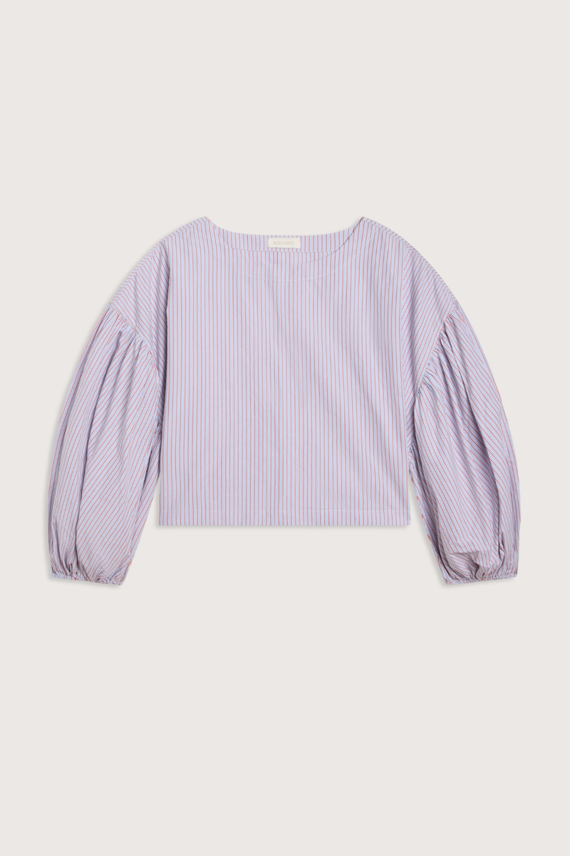 flat lay Balon Stripe Long Sleeve Top chambray poppy vertical stripe Oversized puffy sleeves
Elasticated cuff
Crewneck
Boxy cropped fit
Drop shoulder