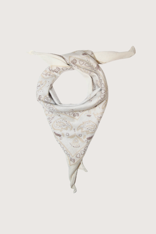 flat lay Bandana Cashmere Scarf Paper White 100% cashmere
Bandana print
Hand-knit construction
27" Width x 24" Length