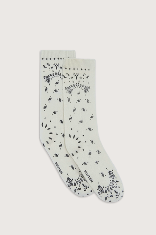 flat lay Bandana Cashmere Socks Blanc Socks Sig Bandana
Straight cut
100% cashmere
2-threads printed jersey knitting