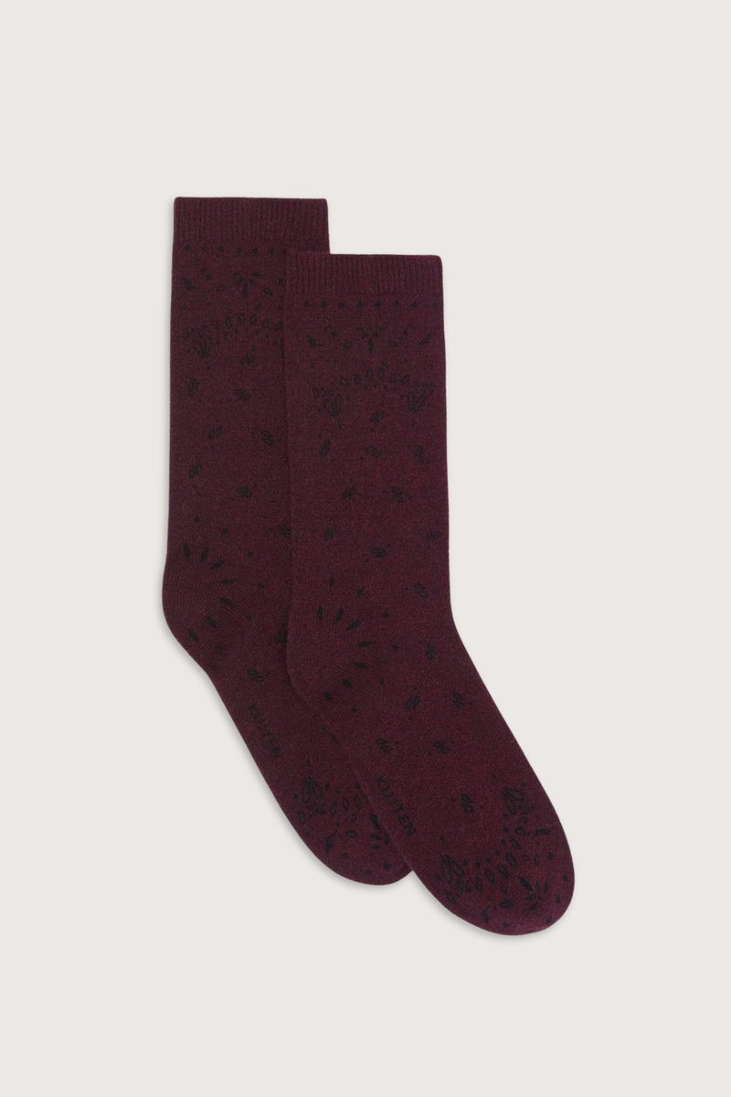 flat lay Bandana Cashmere Socks Bordeaux Socks Sig Bandana
Straight cut
100% cashmere
2-threads printed jersey knitting