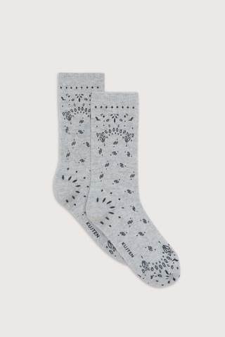 flat lay Bandana Cashmere Socks Gris Socks Sig Bandana
Straight cut
100% cashmere
2-threads printed jersey knitting