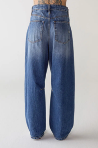 back profile model wearing Barrel fit Patriot Denim blue 
