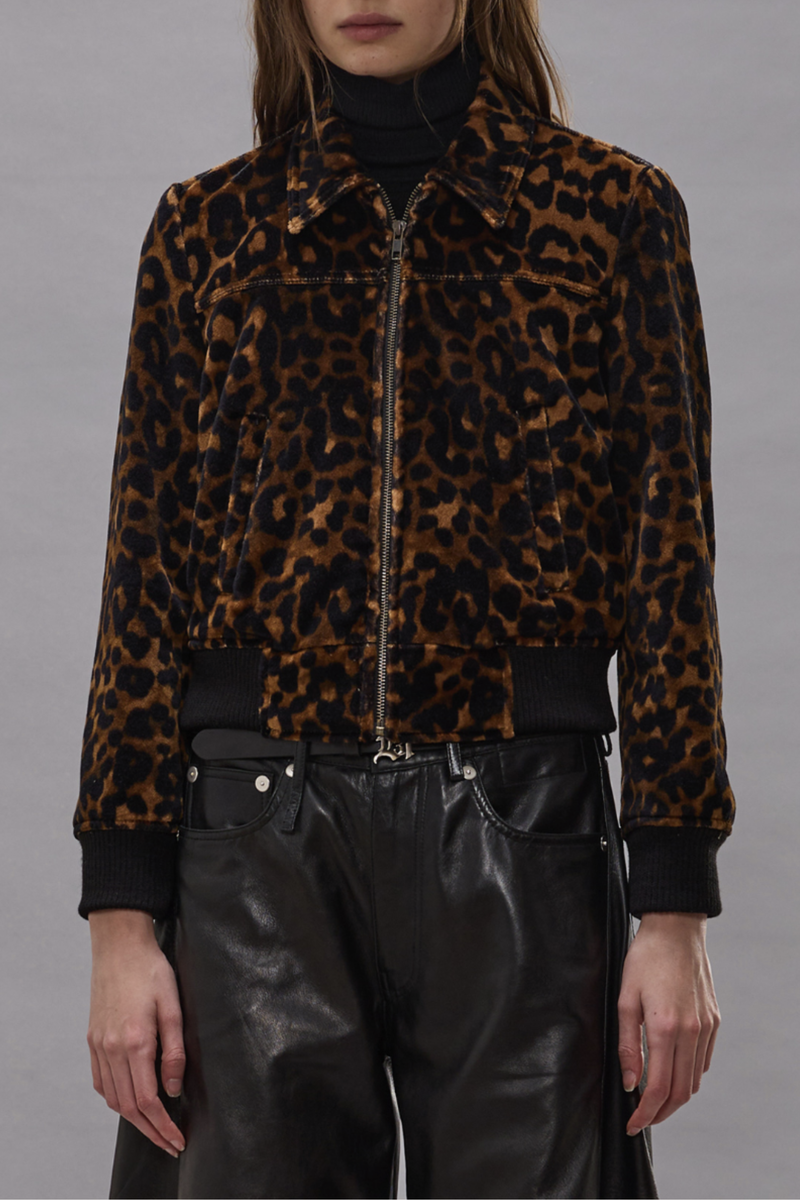 front profile model wearing Berlin Italian Velvet Jacket leopard  brown Classic collar
Front zip
Slim fit