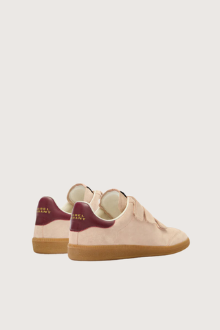 back profile Beth Velcro Sneaker Pale  Low-top suede, sheepskin leather, and calfskin leather sneakers
Round toes
Padded tongues with a logo label
Velcro straps
Yoke on the side with a contrasting "IM" logo
Contrasting yoke in back with an embossed "Isabel Marant" logo
Soft leather insoles and lining
Rubber outsoles

100% bovine leatherPink/Peach