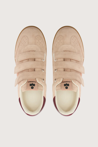top profile Beth Velcro Sneaker Pale  Low-top suede, sheepskin leather, and calfskin leather sneakers
Round toes
Padded tongues with a logo label
Velcro straps
Yoke on the side with a contrasting "IM" logo
Contrasting yoke in back with an embossed "Isabel Marant" logo
Soft leather insoles and lining
Rubber outsoles

100% bovine leatherPink/Peach