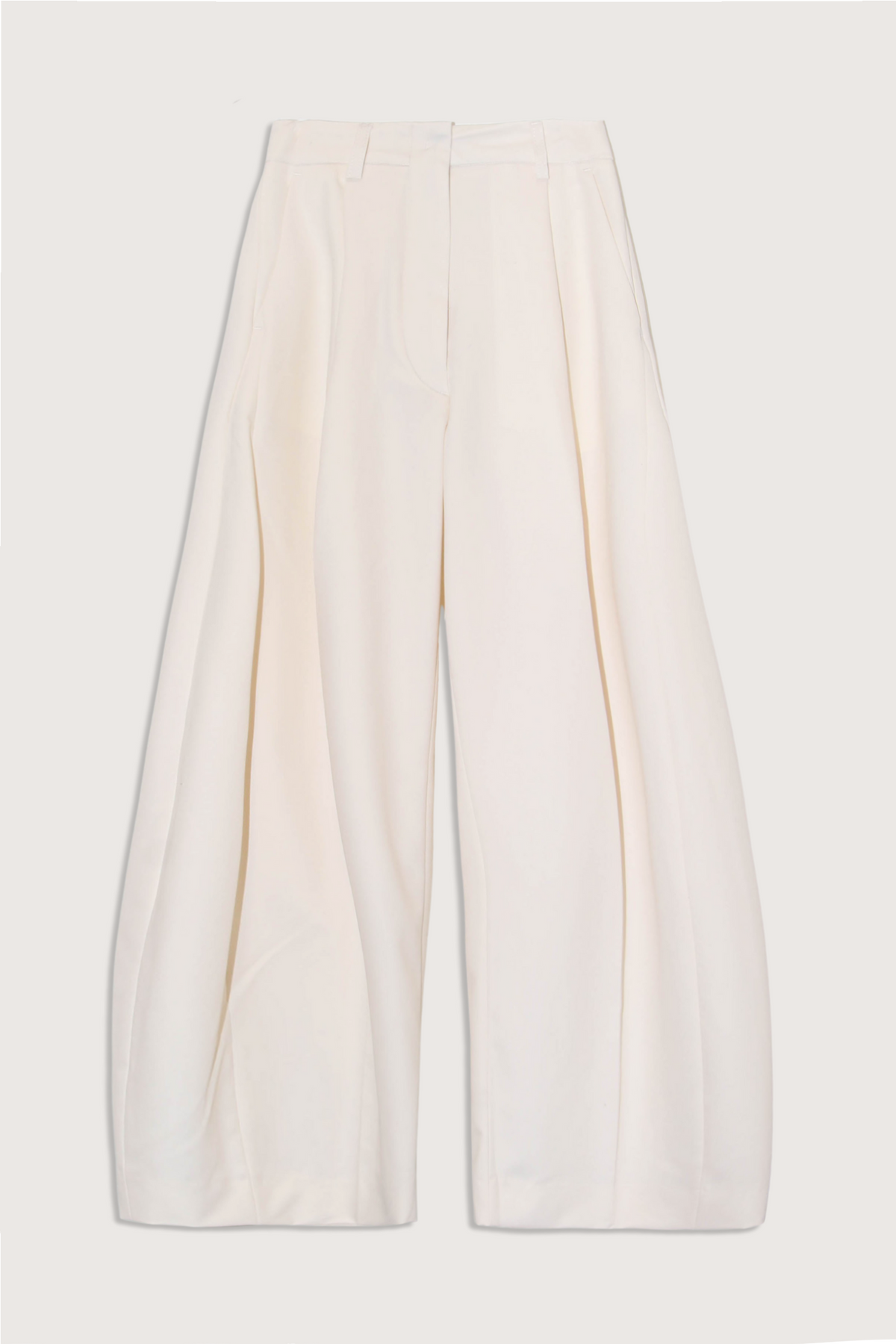 flat lay Billie Poly Viscose Pant milk Short length
Belt loops
Hook clasp closure
Barrel leg