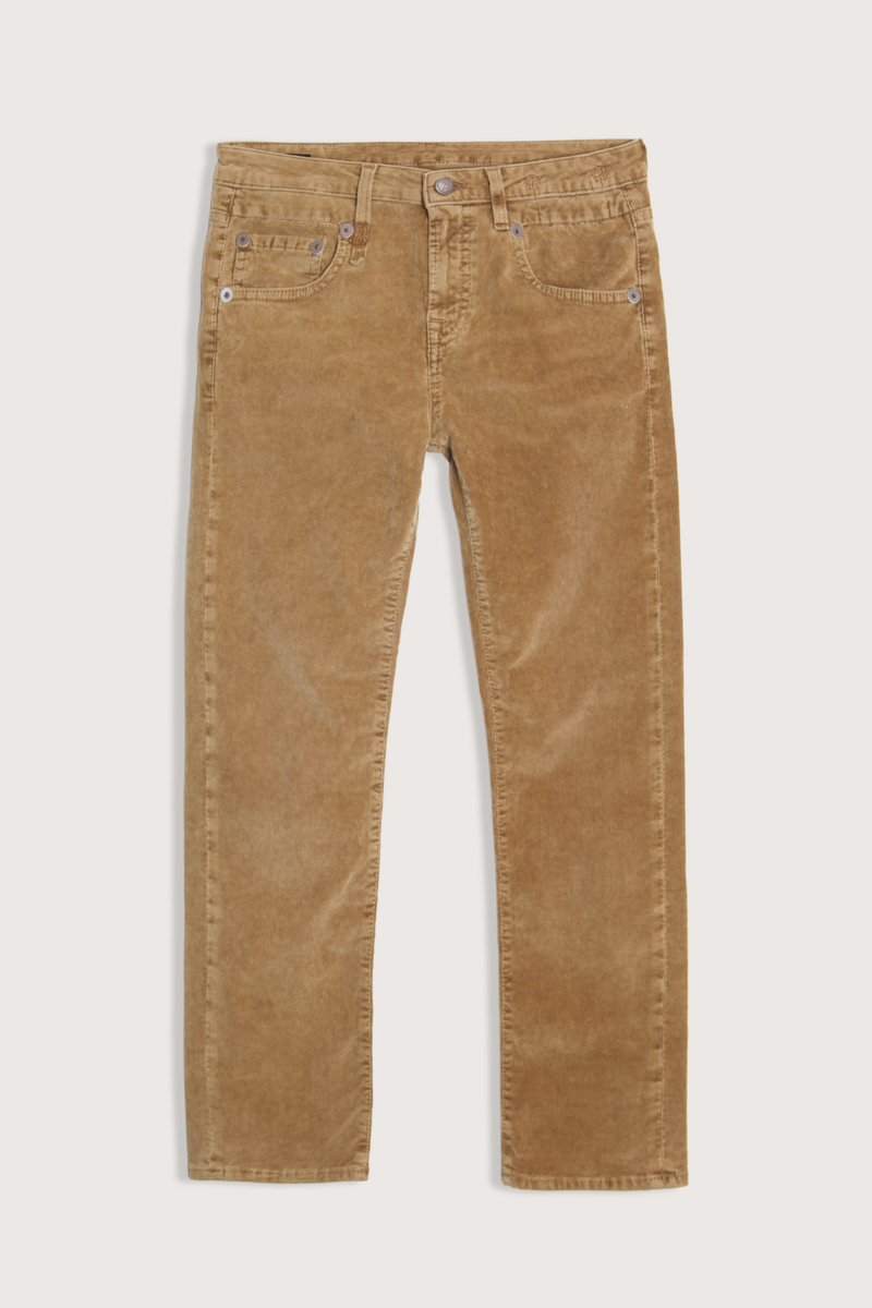 flat lay Boy Straight Stretch Corduroy Jean golden brown Low rise
Slim straight
Cropped leg
French golden brown corduroy fabric
Subtle wear pattern
98% Cotton, 2% Elastane