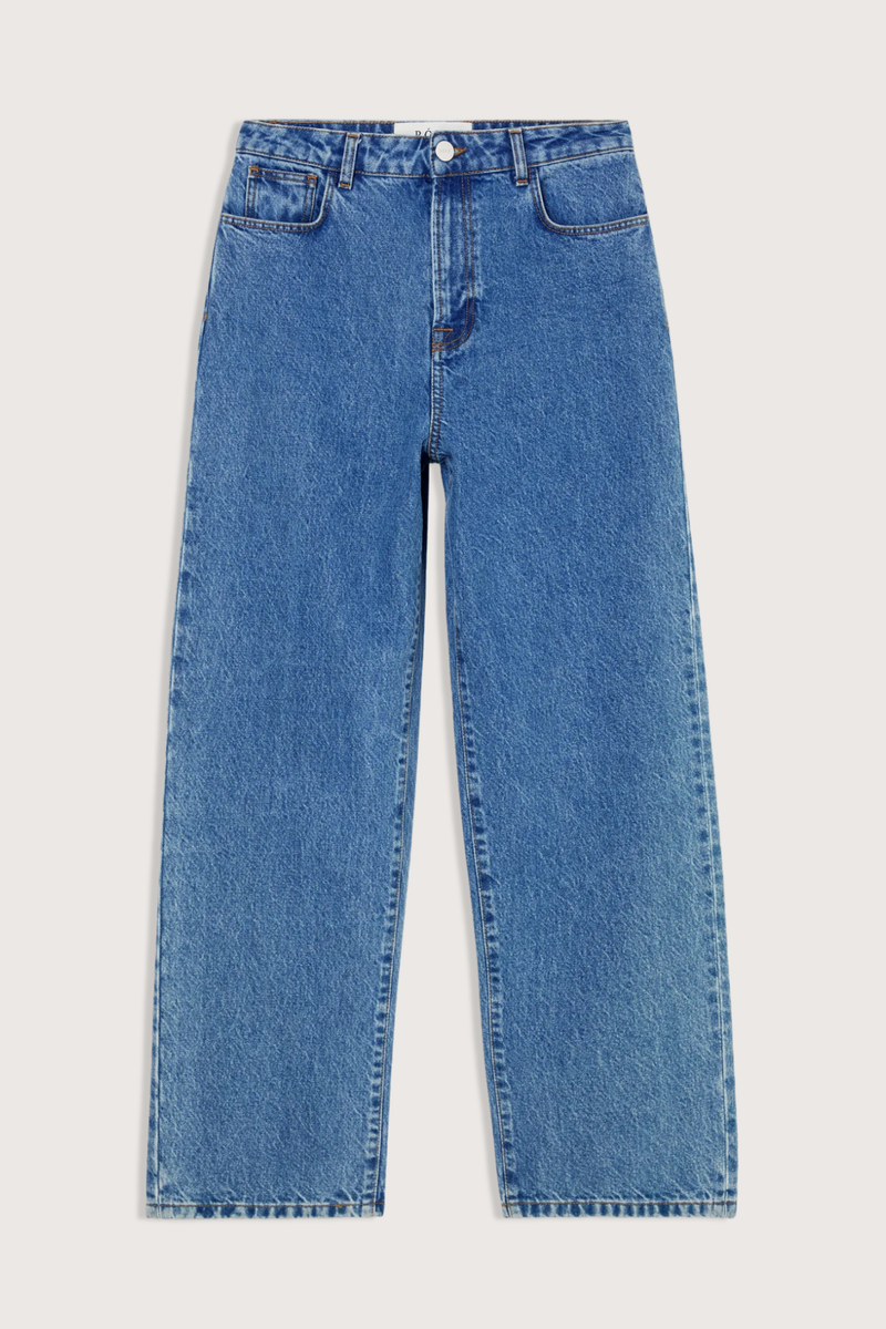 flat lay Bruun Signature Baggy Denim heritage mid wash blue Classic denim
Pure cotton in a denim blue tone
Low-waist fit
Elongating wide baggy leg
Branded metal button
100% cotton