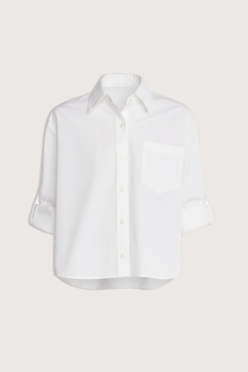 flat lay Button Down Crop Shirt white Long sleeve
Adjustable detail at the sleeve to make it easy to roll
Signature shell buttons
Oversized long sleeve cropped shirt
Organic Cotton poplin