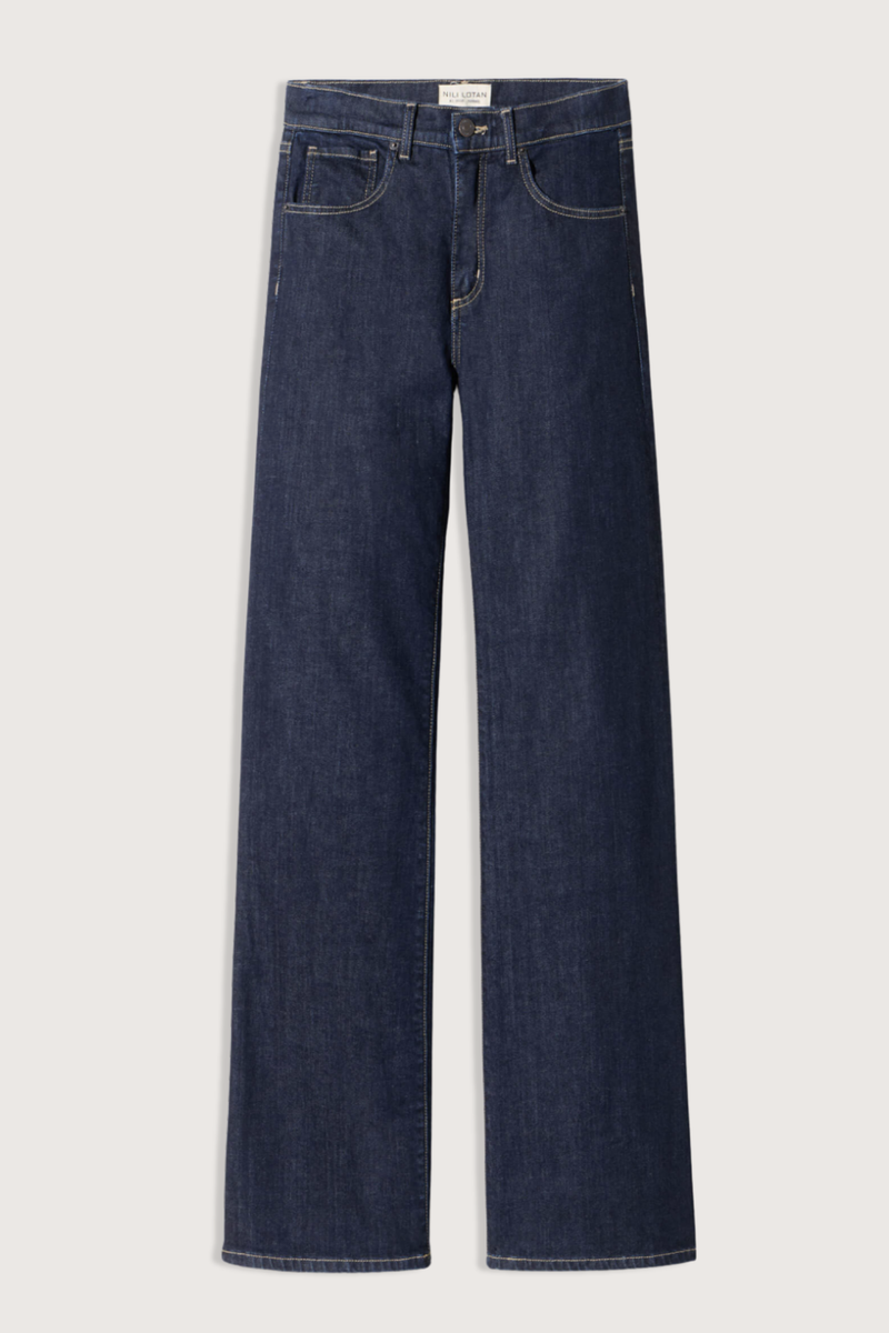 flat lay Celina Jean Indigo Rinse Classic five-pocket
Premium Japanese stretch denim
Mid-to-high-rise
Flare leg
Fits close through the waist and hips before opening into a soft elongating flare
98% Cotton, 2% Polyurethane
