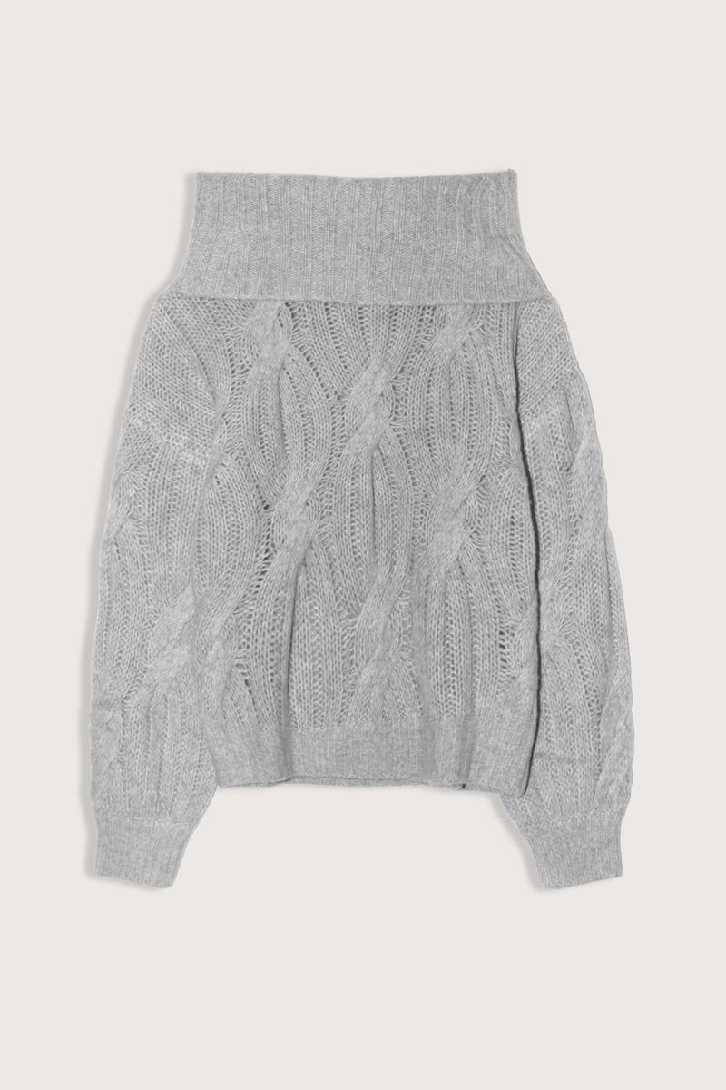 flat lay Chaqueline Sweater cloudy grey Off the shoulder
Thick ribbed

Silk and Cashmere Blend
Cable-knit body
Relaxed fit