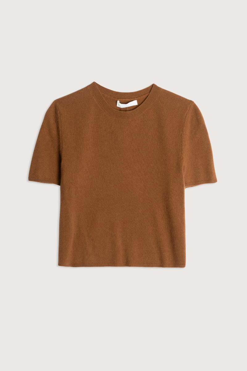 flat lay Charleston Cashmere Crew Tee brown Short-sleeve
Relaxed, slightly cropped fit
