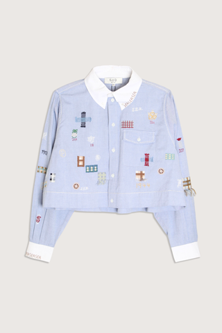 flat lay Claira Embroidered Button Down light blue Long sleeve shirt
Cropped oxford button-down
Contrasting collar and cuffs
Detailed embroidery 100% cotton