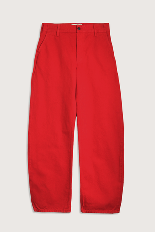 flat lay Column Leg Jeans red Wide Leg
Red cotton denim
Mid-high rise
Relaxed through hip and thigh
Subtle sculptural curve
Deep side seam slant pockets and back pockets
Belt loops