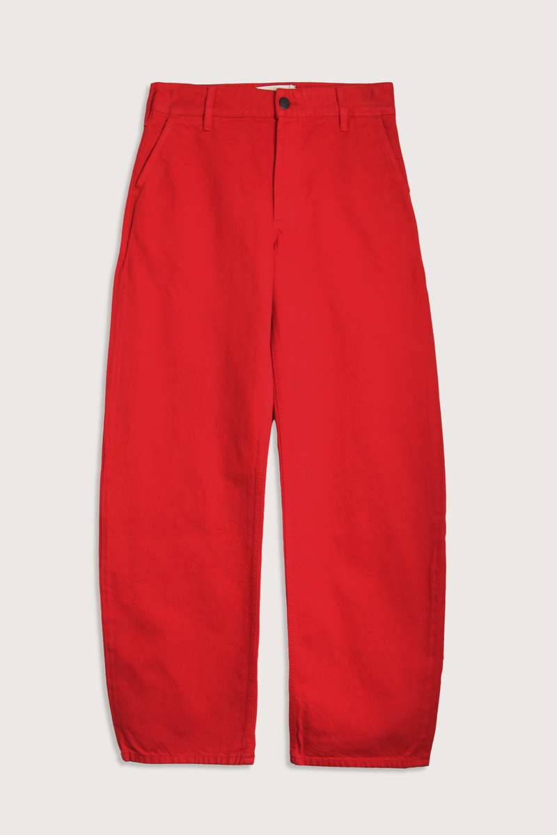 flat lay Column Leg Jeans red Wide Leg
Red cotton denim
Mid-high rise
Relaxed through hip and thigh
Subtle sculptural curve
Deep side seam slant pockets and back pockets
Belt loops