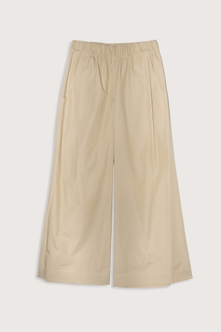flat lay Connor Elastic Poplin Pant Khaki Full leg
Extra length
Side pockets
Generously wide hem
Statement back pockets
Signature wide elastic waist
100% Cotton