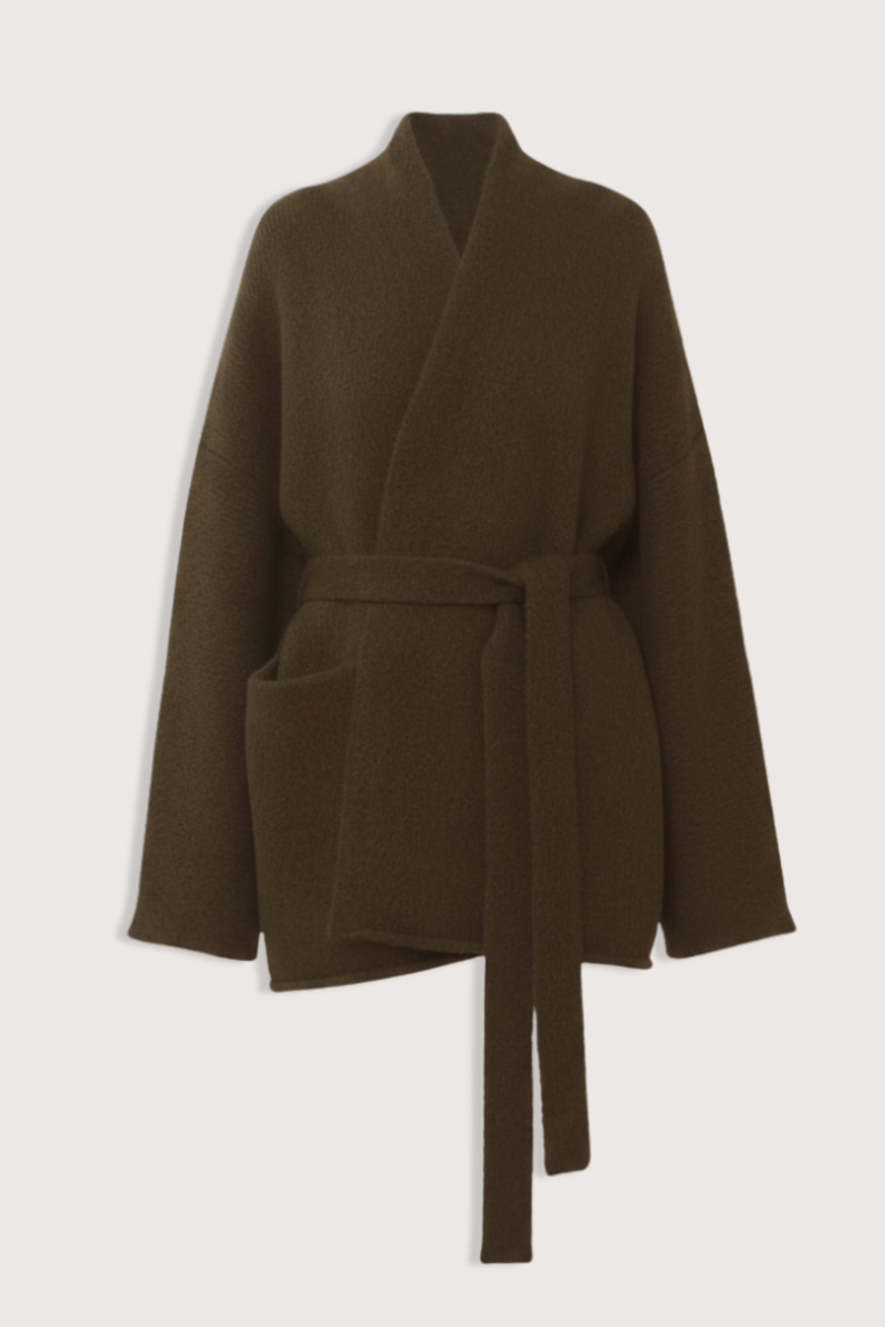 flat lay Coto Belted Cardigan Olive Softly felted alpaca
Signature integral pocket
Adjustable belt
Handloomed
93% Alpaca, 7% Polyamide