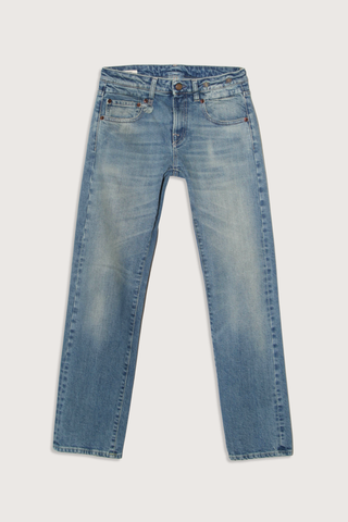 flat lay Cuffed Boy Straight Lapis Selvedge Blue Jean lapis blue mid wash Low rise
Slim straight
Cropped leg
Comfort stretch Japanese Selvedge Denim cotton