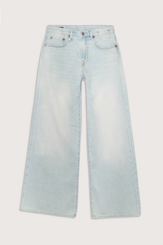 flat lay D'arcy Flare Jean lenon blue ight wash Relaxed wide leg
5 pocket jean
Flared leg
Japanese Rigid indigo denim cotton
