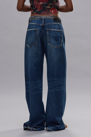 back profile model wearing D'arcy Loose Jean oasis blue Relaxed wide leg
5pkt jean
Built with turkish rigid indigo denim. 13 oz raw hem with slight distressing though-out