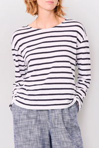 front profile model wearing Dakota Long Sleeve Stripe Tee navy white stripe Slightly loose fitted long-sleeved tee-shirt.
Boat neck
Large crew-neck