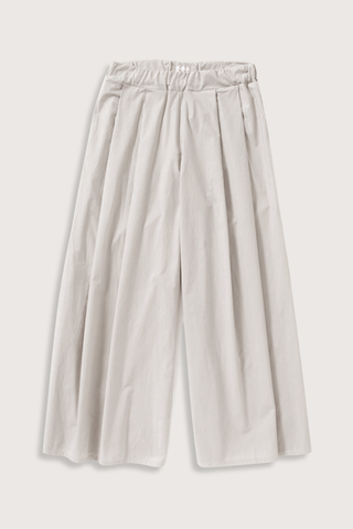 flat lay Dalla Pants Quartz Relaxed fit
Double front pleats
Side pockets
Wide leg
Elasticated Waist