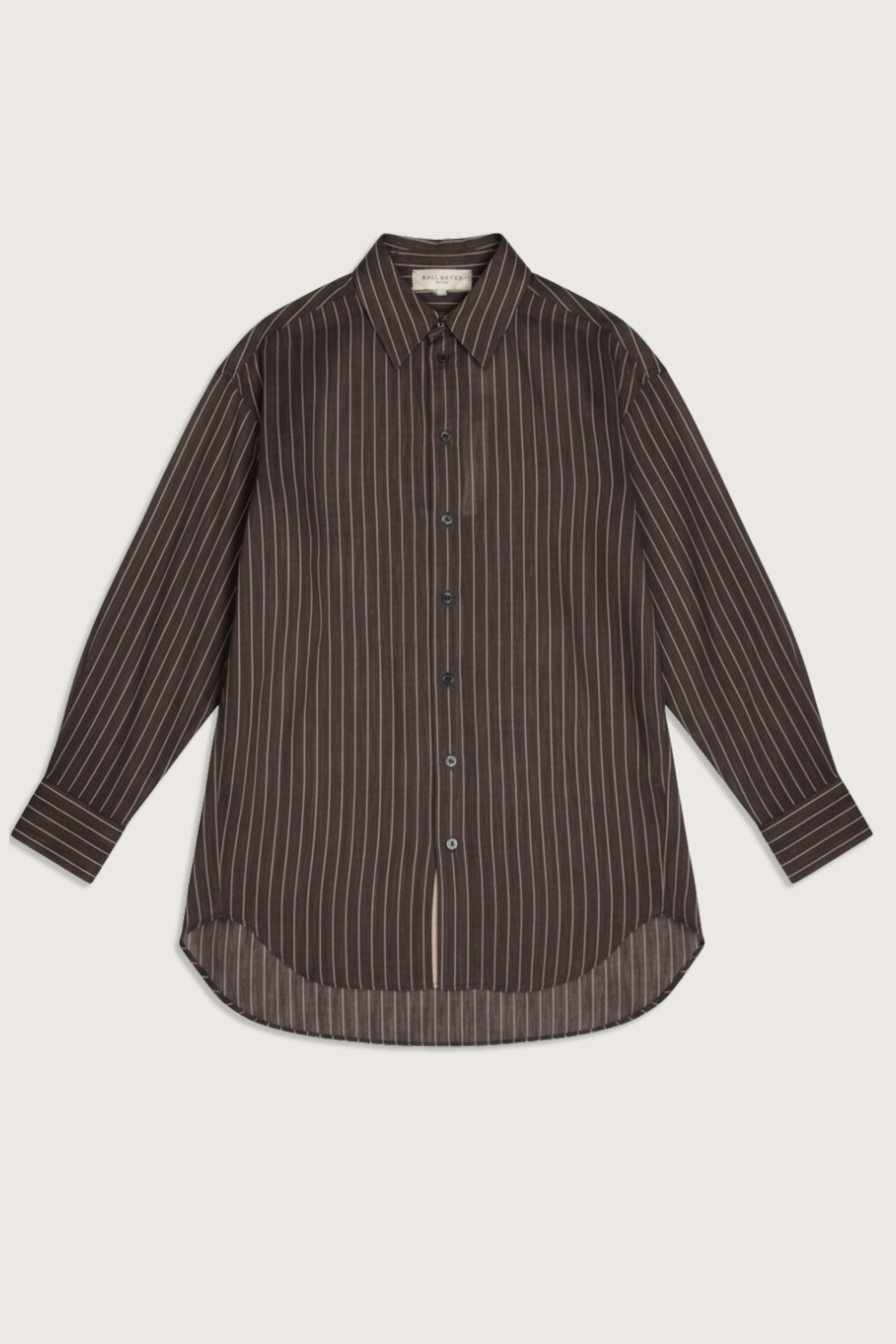 flat lay Dani Stripe Shirt graphite Classic oversized
Button down
Soft linen stripe
Classic shirt buttons
Tonal grosgrain placket detail