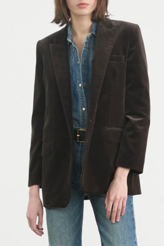 front profile model wearing Diane Blazer espresso brown Slightly oversized classic constructed blazer, Flap pockets