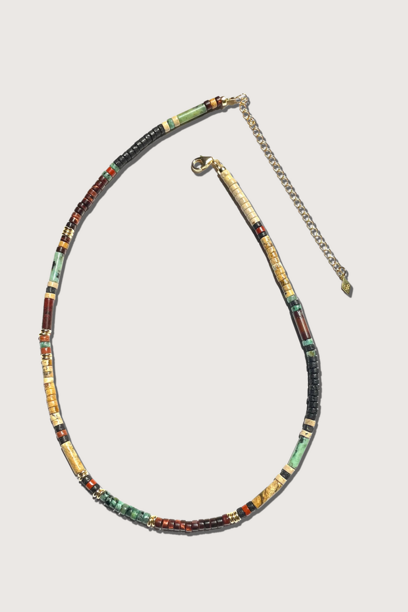 flat lay Diego Medium V3 necklace Short necklace set with different types of gemstones beads (lapis lazuli, jasper, turquoise...) and 18k gold plated finitions. We like the vintage Egyptian spirit for an effortless look.

Each piece is one of a kind.

Length: 18,11" - 46cm and 10cm adjustment chain.

Handmade in Gachon Pothier's Parisian workshop.