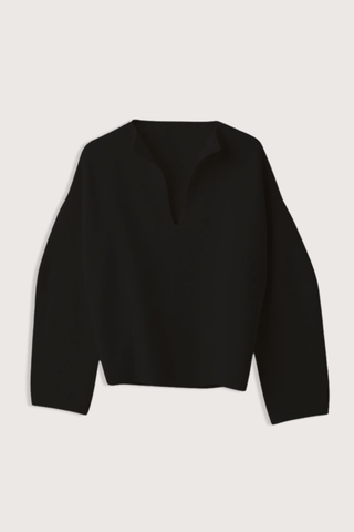 flat lay Double Knit Split Neck Top Black Deep, sharp neckline
Boxy shape
Double-knit
61% merino wool, 26% baby alpaca wool, 13% pima cotton