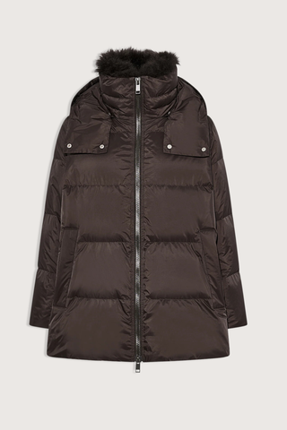 flat lay Doudoune Down Parka Cold Brew brown High neck
Flared A-line shape
High quality down coat
Water and windproof technical fabric
Removable collar 
Removable hood
Front zip fastening
Thermal insulation guaranteed to resist the cold up until -10°C (14°F)
100% Long-Haired Lamb 100% Polyamide
Padding : 95% Duck Down 5% Duck Feathers