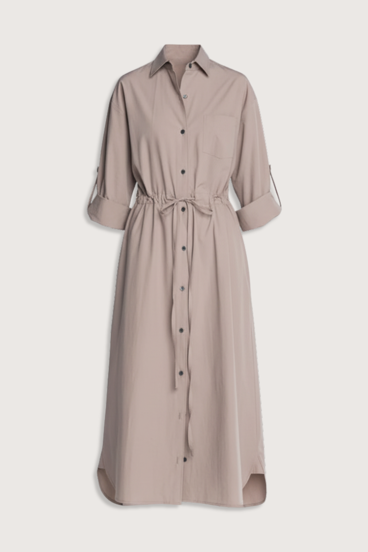 flat lay Drawstring Shirt Dress mouseback Relaxed fit
Classic collar
Drawstring waistband
Side pockets
Shell buttons
Adjustable sleeve detail
Organic washed cotton
