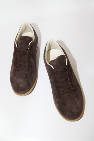 top profile Driving Shoe Brown Upper: 100% Suede | Sole: 100% Rubber
Round toe
Retro design
Lace up
Slim sole
Stamped gold number branding on the side