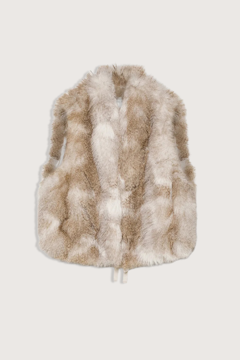 flat lay Eco Siberian Husky Faux Fur Vest mandoria Drawstring at the hem
Gathered back
Classic clasps
Internal lining
Side in–seam pockets