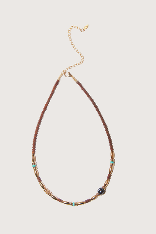 flat lay Egee Necklace One of a kind
Mixture of beads
Adjustable chain