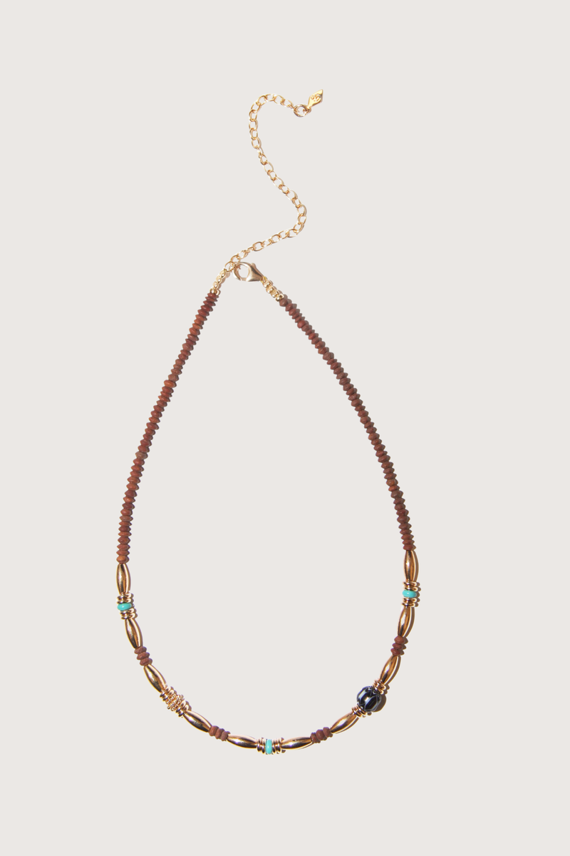 flat lay Egee Necklace One of a kind
Mixture of beads
Adjustable chain
