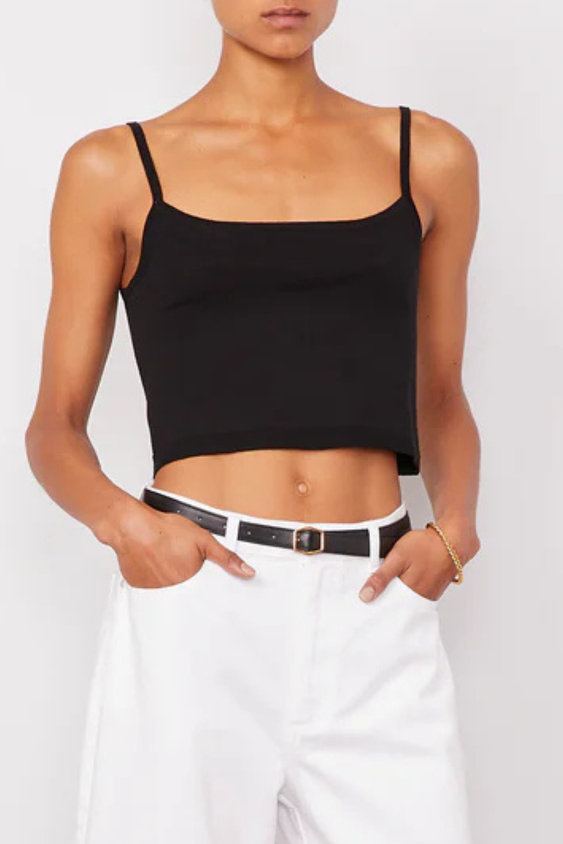 front profile model wearing Eliane Tank Cotton Cashmere Thin straps
Crop length
Scoop neck