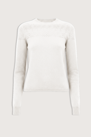 flat lay Emelie Long Sleeve Cashmere Sweater Pearl white Long sleeve
Crewneck
Fine-knit below neck
100% Cashmere