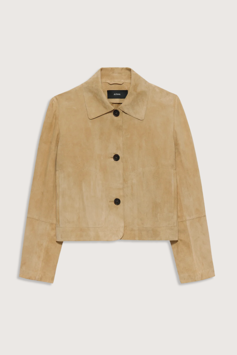 flat lay Emy Goat Suede Jacket Gravel Suede button down jacket
Cropped length and detailed with horn button closure and front pockets
Fits true to size, take your normal size
Designed for a regular fit
Dropped shoulder seam