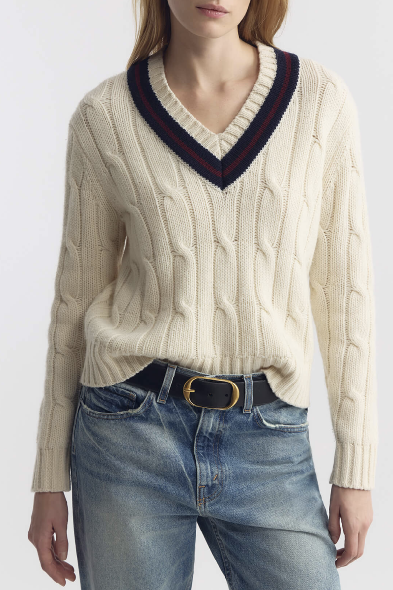 front profile model wearing Fabiana ivroy Sweater V neck
Long sleeve
Pull over sweater
Chunky lambswool in classic cable stitch
Relaxed fit
Medium body length
Regular length sleeve
100% Lambswool