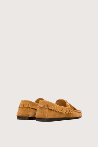 back profile  Fitza Moccasin cognac  Fringed leather loafers
Tongue with a tied string and pompoms
Round toes
Graphic style patterns woven on the tops
Visible seams
Fringed finishes
Flat leather outsoles
Soft leather insoles
Soft leather lining
100% leather