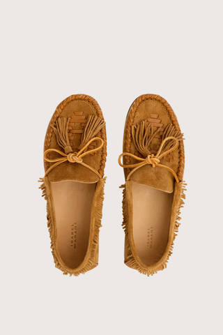 top profile  Fitza Moccasin cognac  Fringed leather loafers
Tongue with a tied string and pompoms
Round toes
Graphic style patterns woven on the tops
Visible seams
Fringed finishes
Flat leather outsoles
Soft leather insoles
Soft leather lining
100% leather
