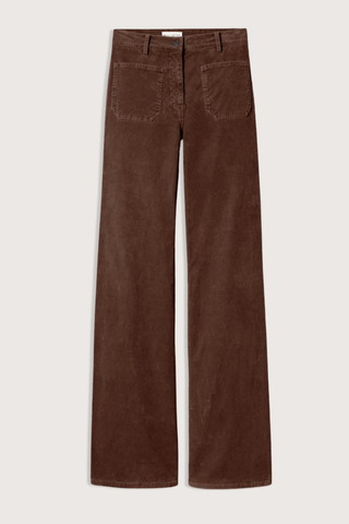 flat lay Florence Moleskin Pant cabernet High-rise
Flare leg pant
Non-stretch Italian mid-weight moleskin
Fitted from waist through hip with a flared leg
Patch pockets at front and back
Zip fly
Branded shank closure
Belt loops at front and back
97% Cotton 3% Elastane